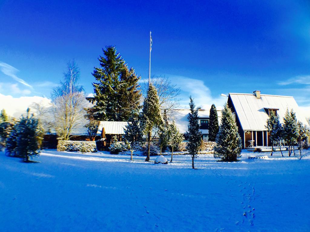 Kuivastujaani Hotel Kültér fotó